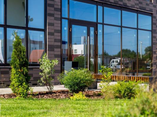 Современный, отвечающий тенденциям 21 века дом. Лаконичность линий и форм в архитектуре